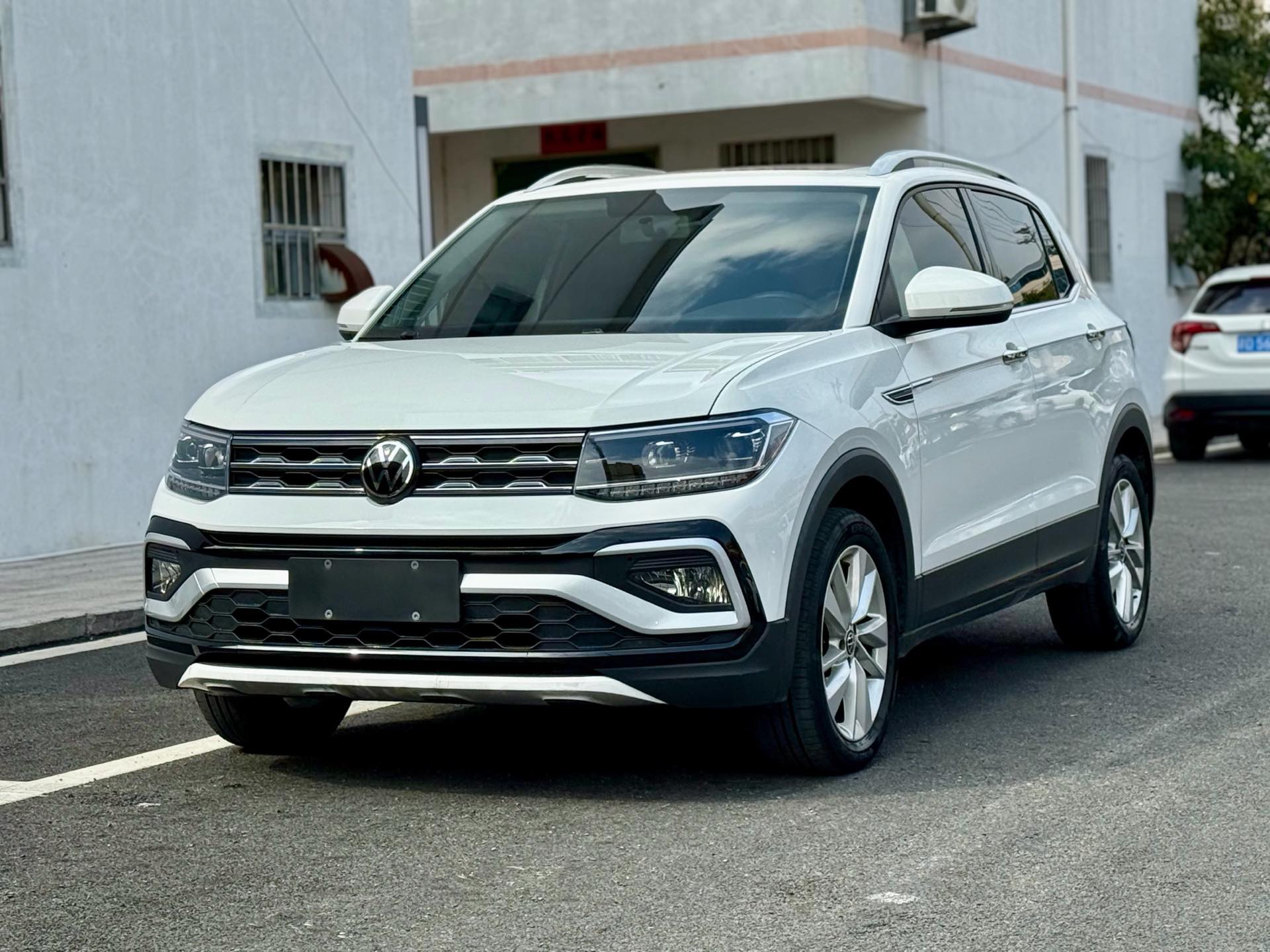 Volkswagen T-Cross 2022 car image 