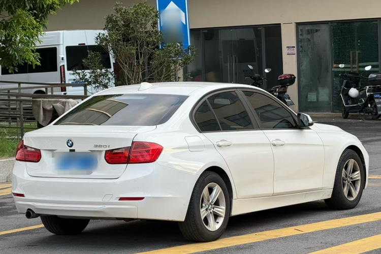 BMW 3 Series 2014 car image #6