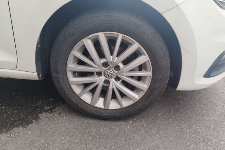 Volkswagen Santana 2017 car image #9