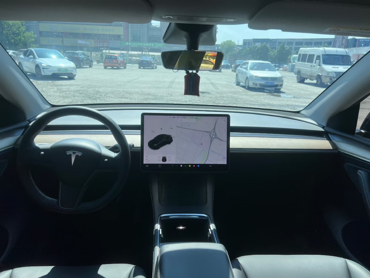 Tesla Model Y 2021 #5 Tesla Model Y 2021 car image #5