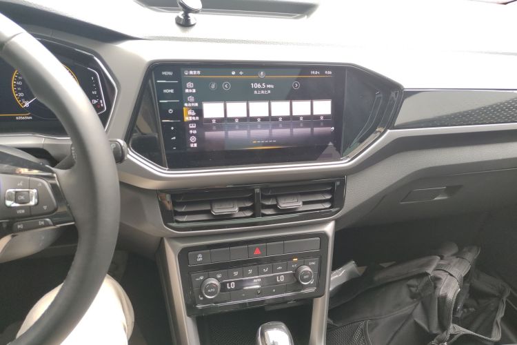 Volkswagen T-Cross 2022 изображение автомобиля #17