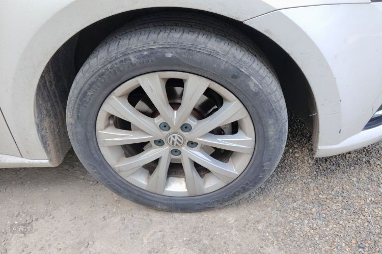Volkswagen Lavida 2018 car image #9