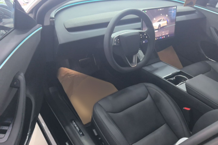 Tesla Model 3 2024 #16 Tesla Model 3 2024 car image #16