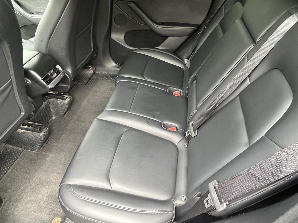 Tesla Model Y 2023 car image #7