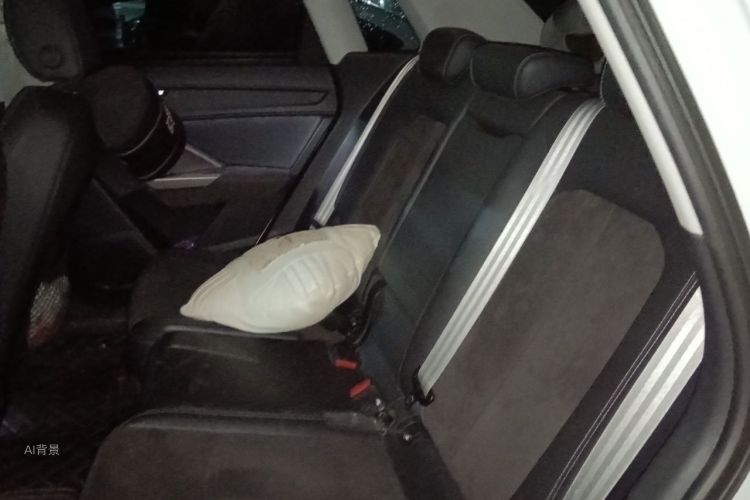 Audi Q3 2021 immagine di auto #19