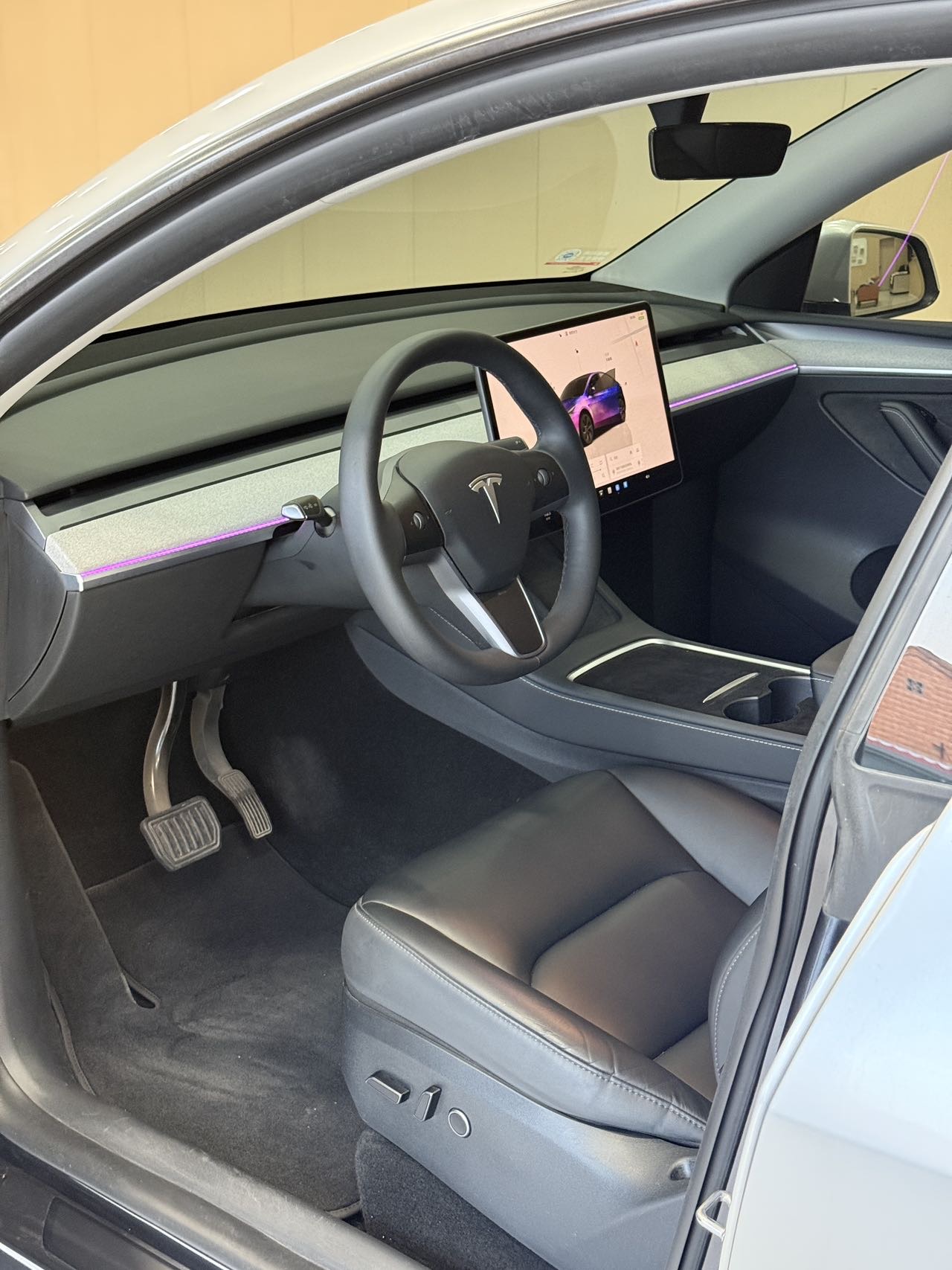 Tesla Model Y 2024 #4 Tesla Model Y 2024 image de voiture #4