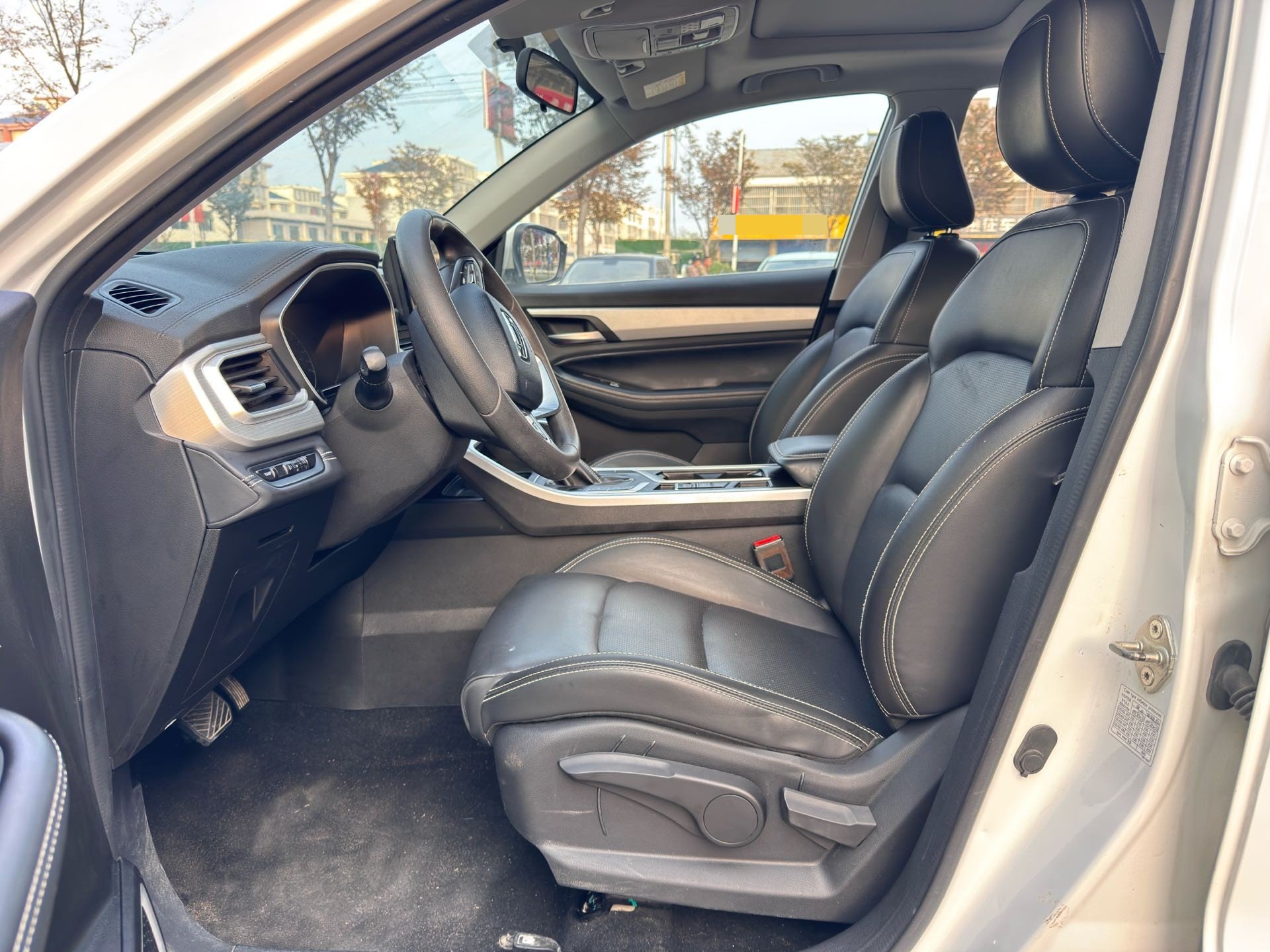 GEELY Vision X6 2021 immagine di auto #4