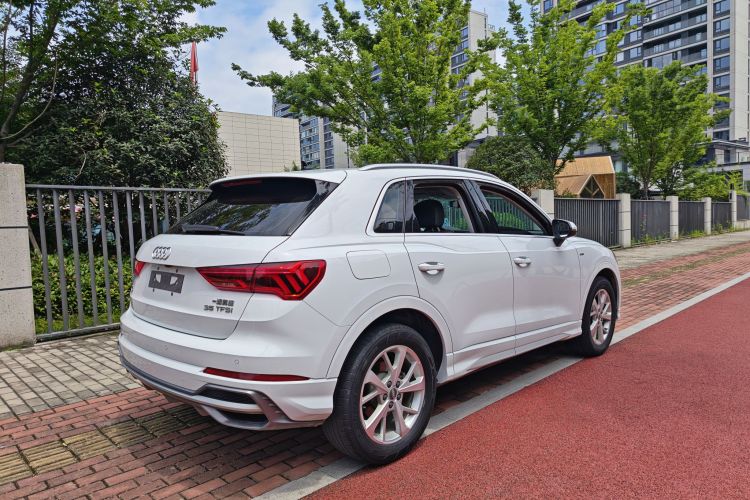 Audi Q3 2019 #7 Audi Q3 2019 car image #7