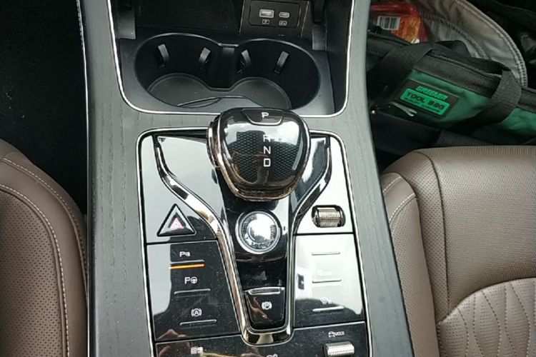 BYD Han 2023 car image #18