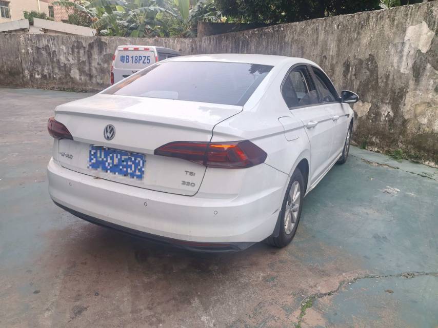 Volkswagen Bora 2021 car image #4