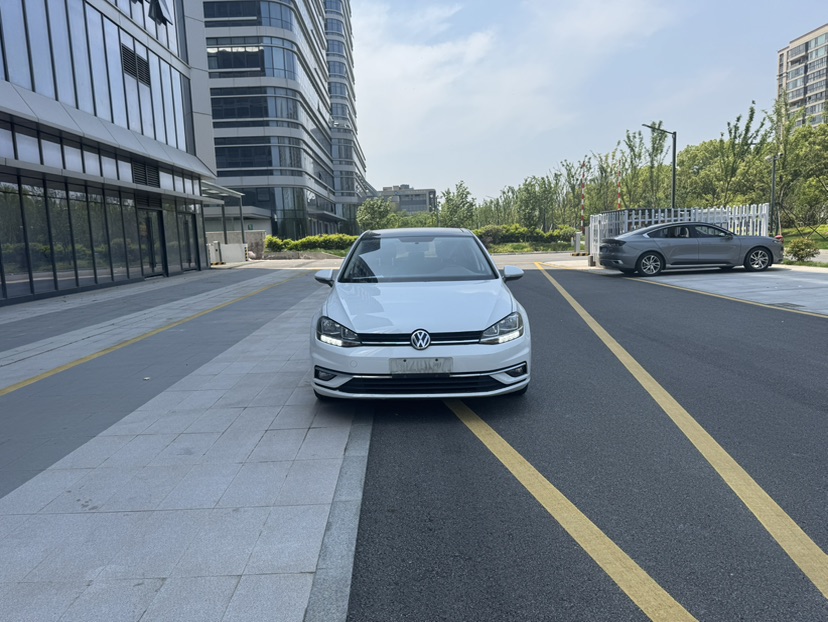 Volkswagen Golf 2018 Volkswagen Golf 2018 car image