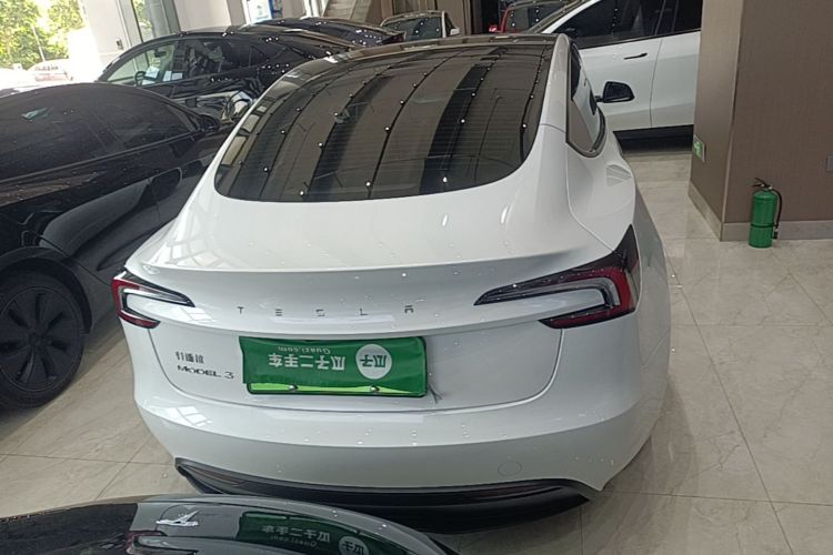 Tesla Model 3 2024 #4 Tesla Model 3 2024 car image #4
