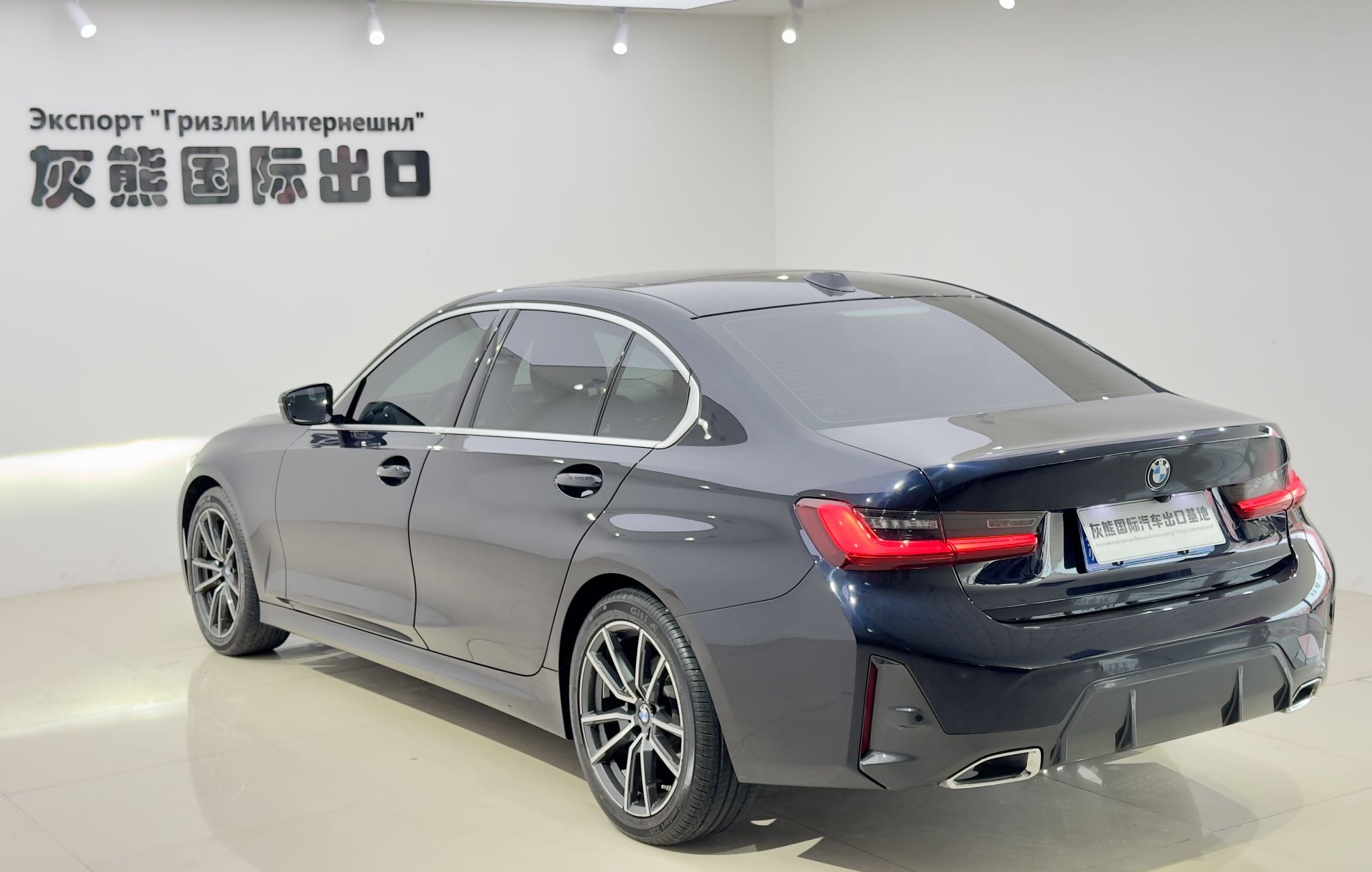 BMW 3 Series 2023 #6 BMW 3 Series 2023 car image #6