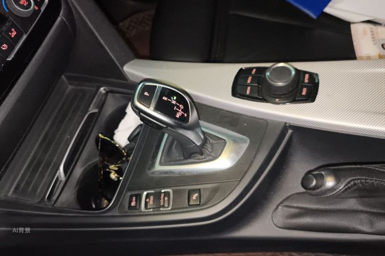 BMW 3 Series 2018 #10 BMW 3 Series 2018 car image #10