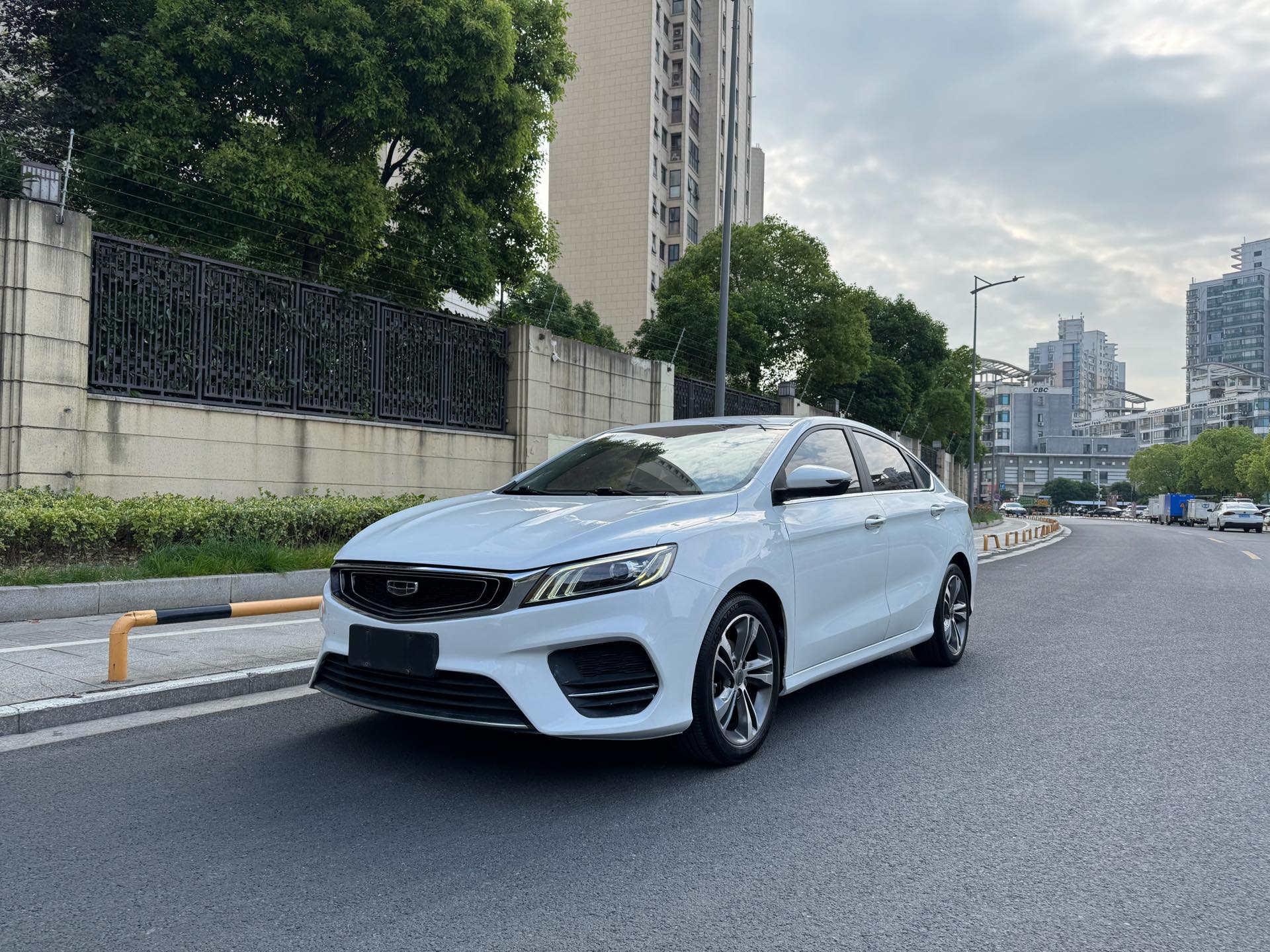 GEELY Binray 2020 car image 