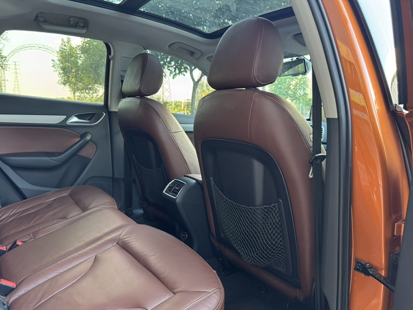 Audi Q3 2017 car image #10