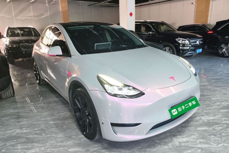 Tesla Model Y 2022 car image #4