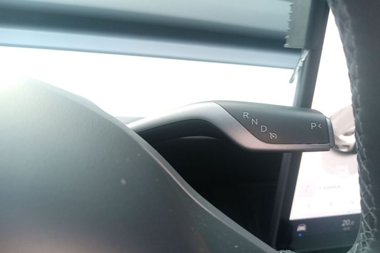 Tesla Model Y 2023 #14 Tesla Model Y 2023 car image #14