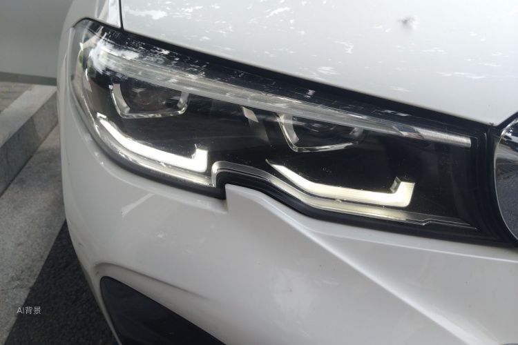 BMW 3 Series 2021 car image #8