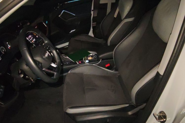 Audi Q3 2022 car image #15