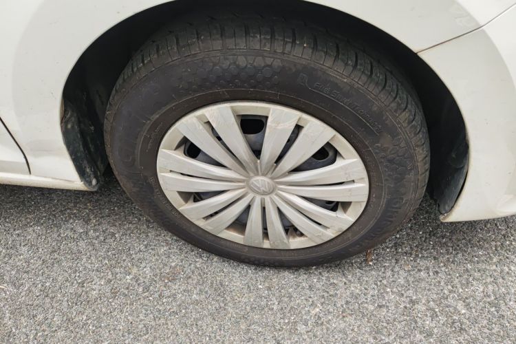 Volkswagen Santana 2019 car image #6