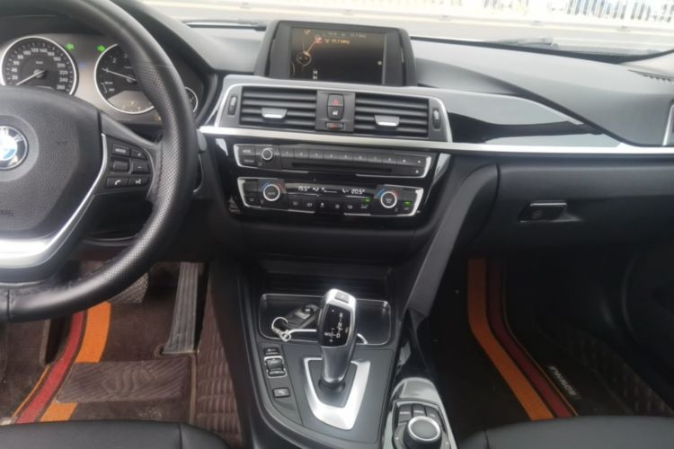 BMW 3 Series 2017 #17 BMW 3 Series 2017 immagine di auto #17