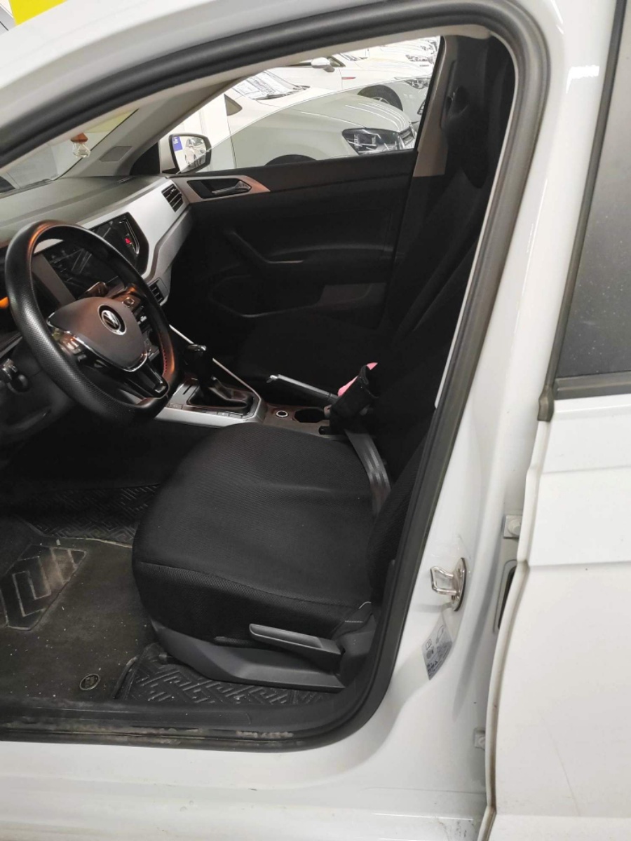 Volkswagen Polo 2023 immagine di auto #3
