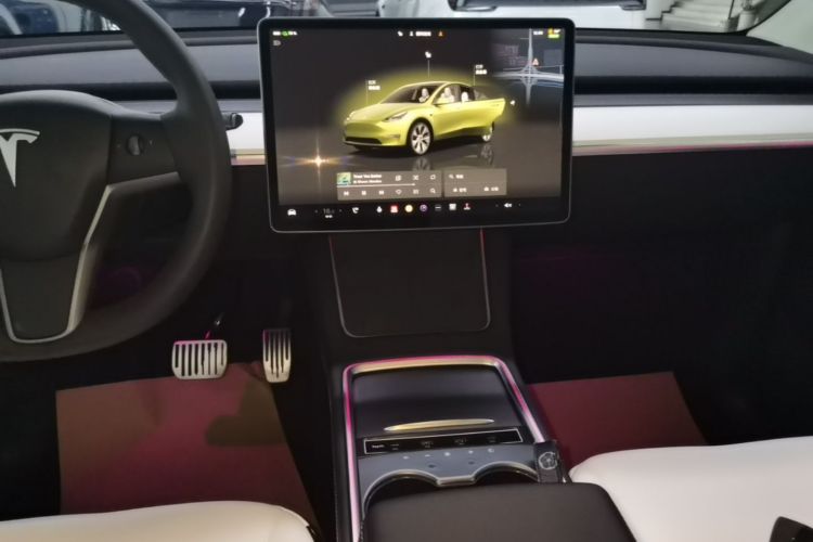 Tesla Model Y 2022 #13 Tesla Model Y 2022 car image #13