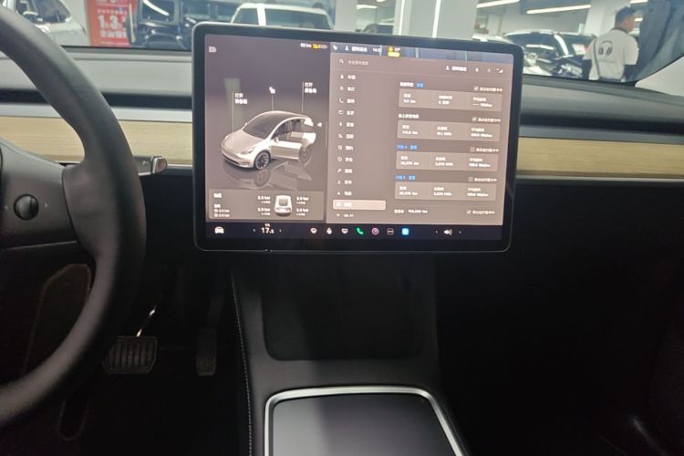 Tesla Model Y 2023 #13 Tesla Model Y 2023 immagine di auto #13