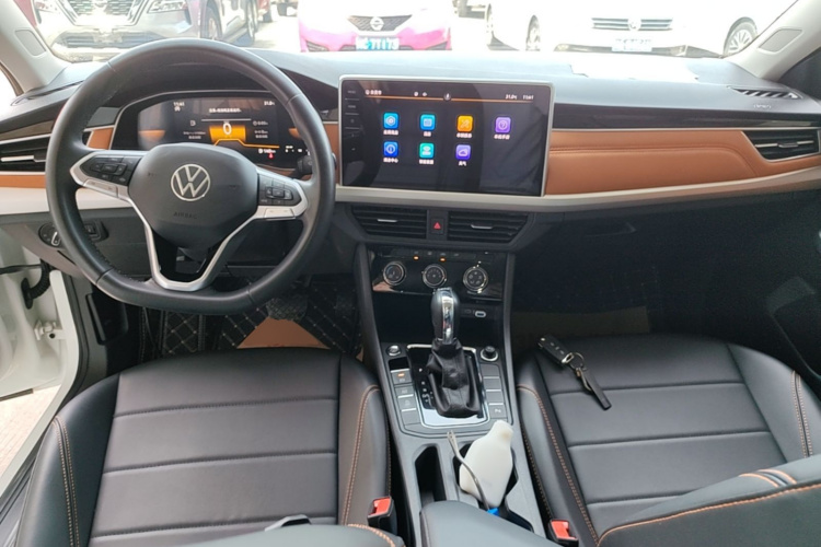 Volkswagen Bora 2023 car image #10