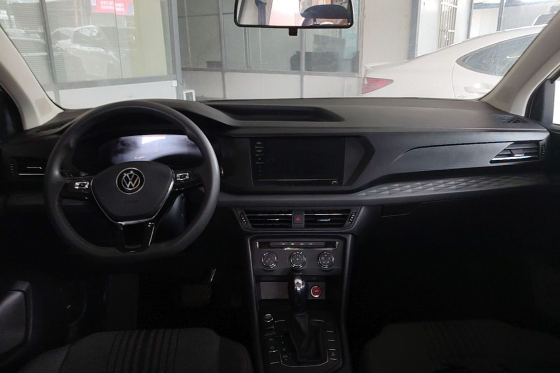 Volkswagen Tharu 2022 car image #23