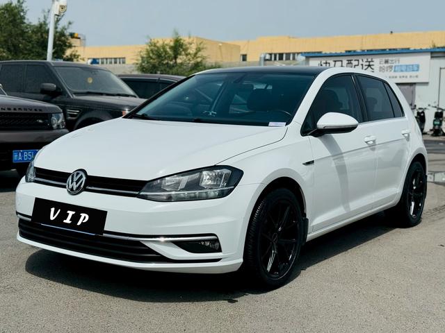 Volkswagen Golf 2018 car image #10