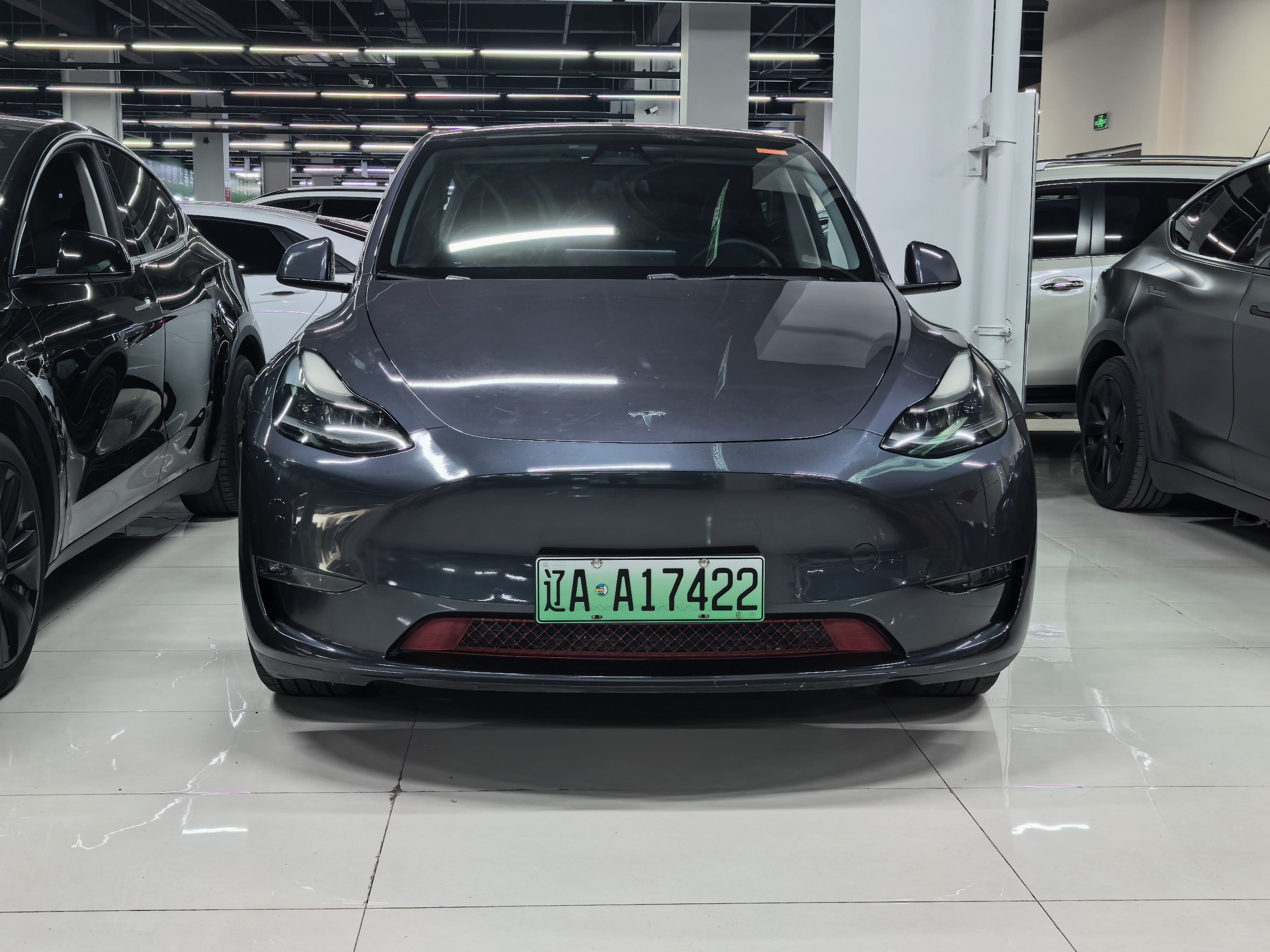 Tesla Model Y 2021 #2 Tesla Model Y 2021 car image #2