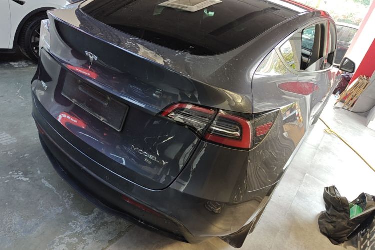 Tesla Model Y 2022 #7 Tesla Model Y 2022 car image #7