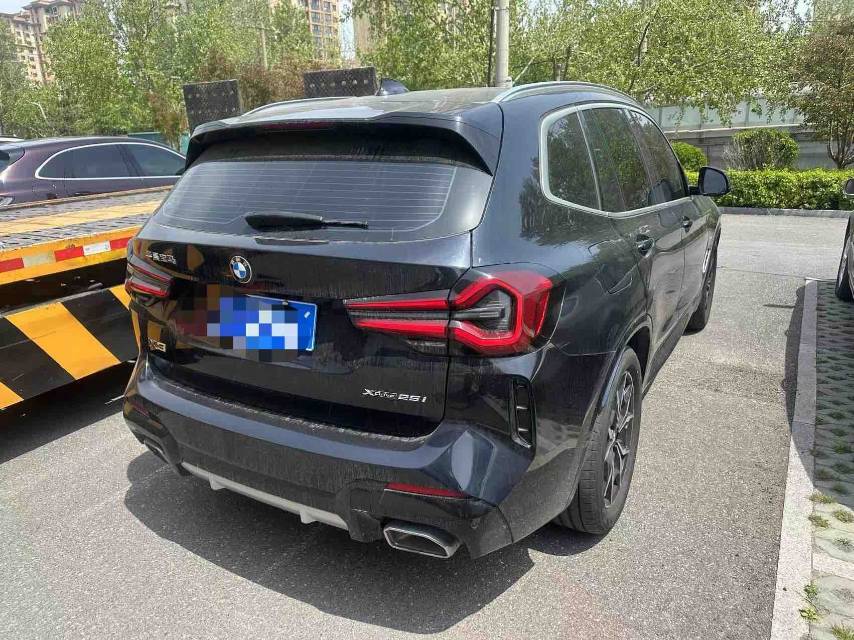 BMW X3 2024 car image #2