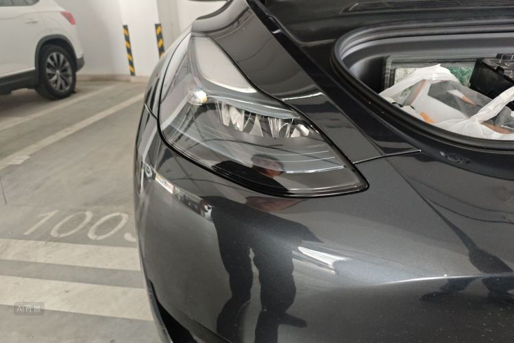 Tesla Model Y 2024 #8 Tesla Model Y 2024 car image #8