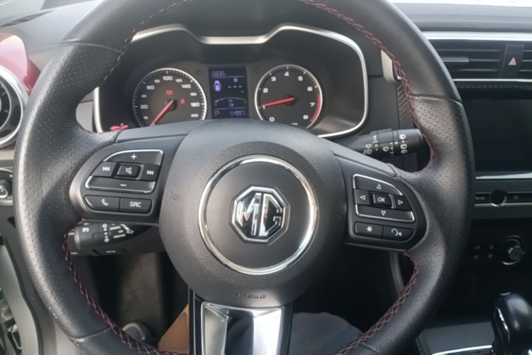 MG ZS 2020 car image #11