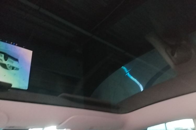 Tesla Model 3 2023 car image #18
