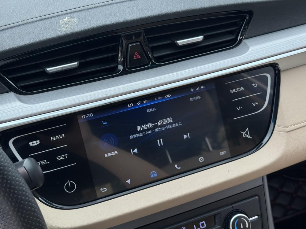 GEELY Emgrand 2018 #17 GEELY Emgrand 2018 car image #17