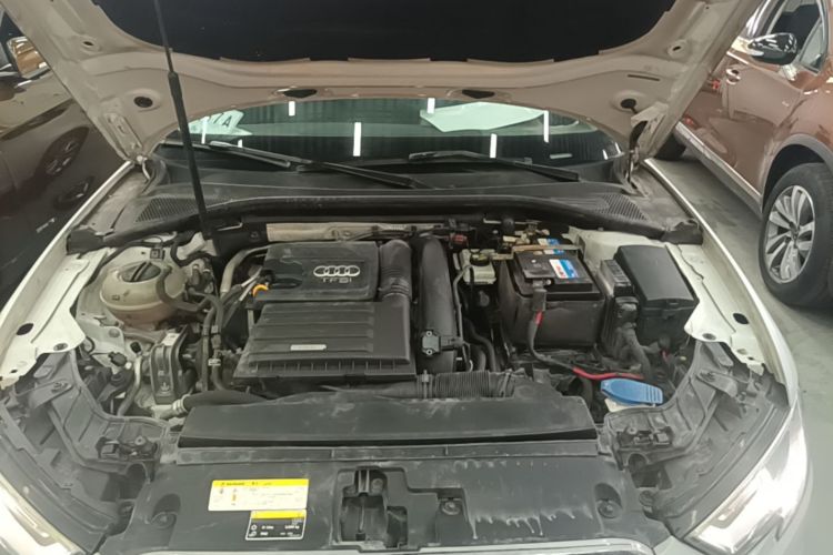 Audi A3 2018 car image #23