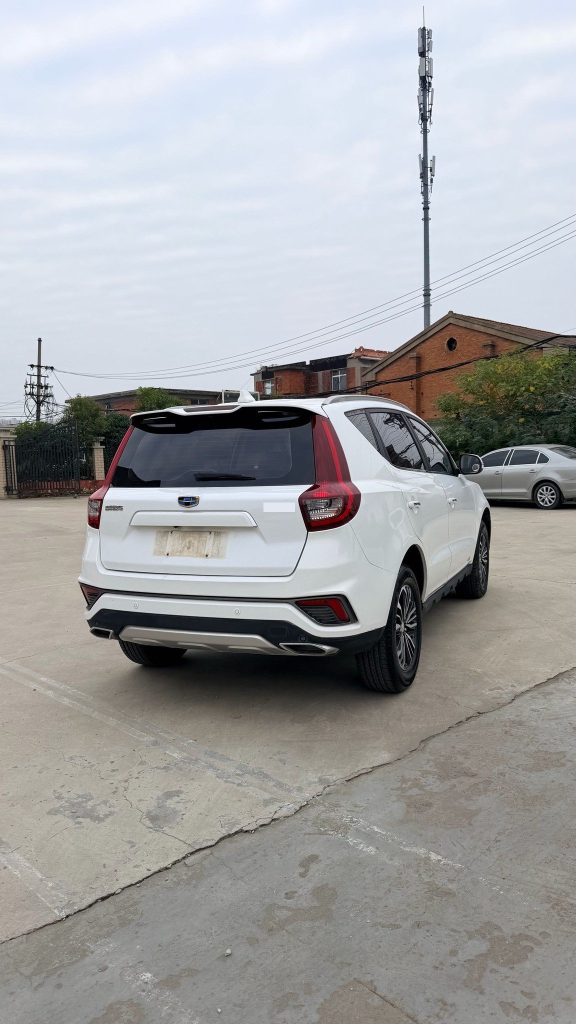 GEELY Vision X6 2019 car image #5