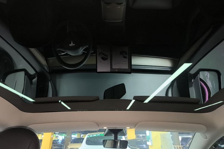 Tesla Model Y 2021 #18 Tesla Model Y 2021 car image #18