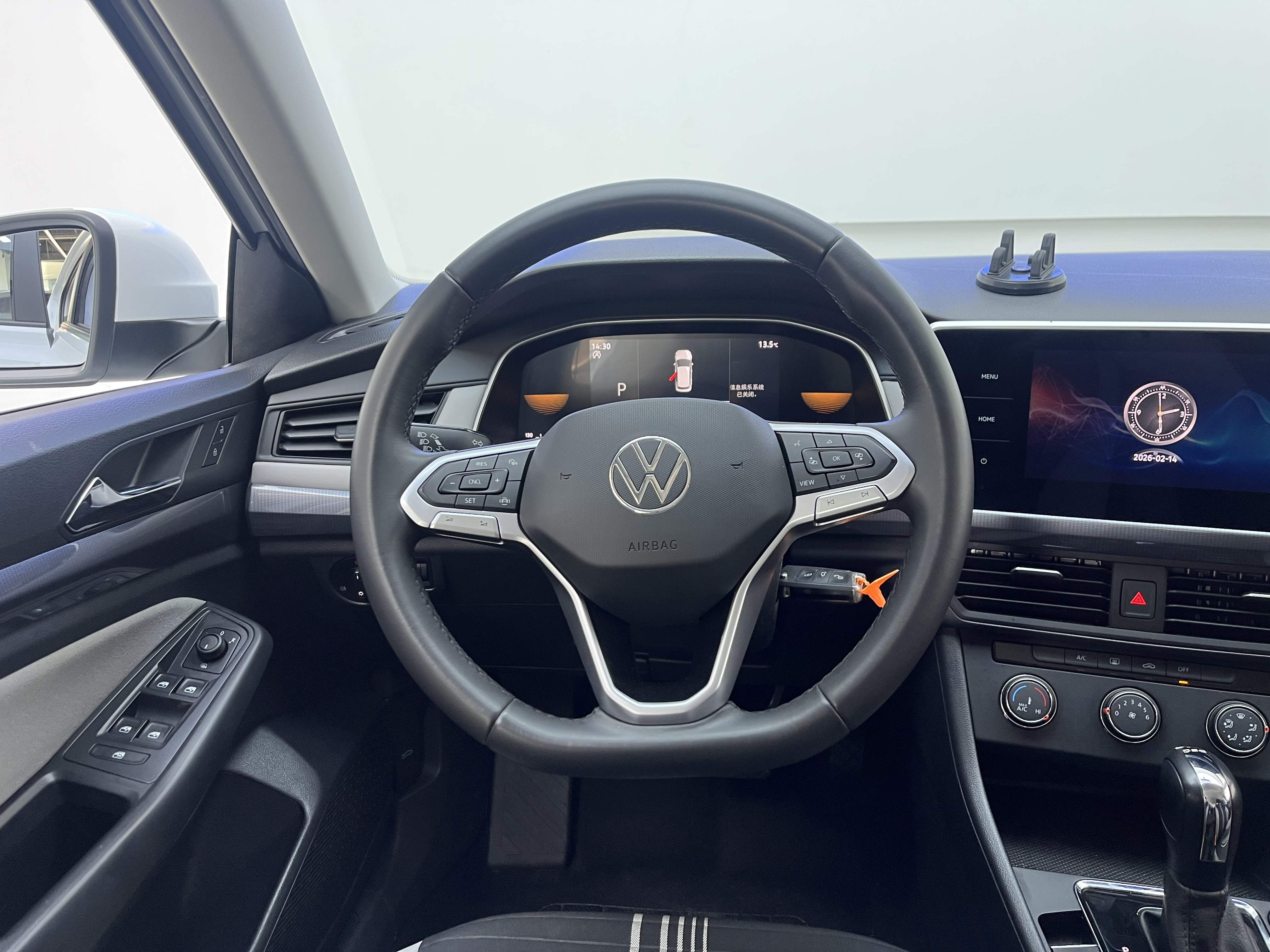 Volkswagen Bora 2024 car image #11