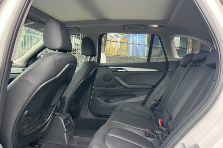 BMW X1 2019 immagine di auto #16