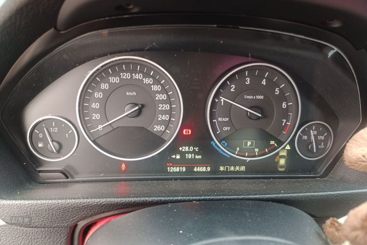 BMW 3 Series 2019 #13 BMW 3 Series 2019 car image #13