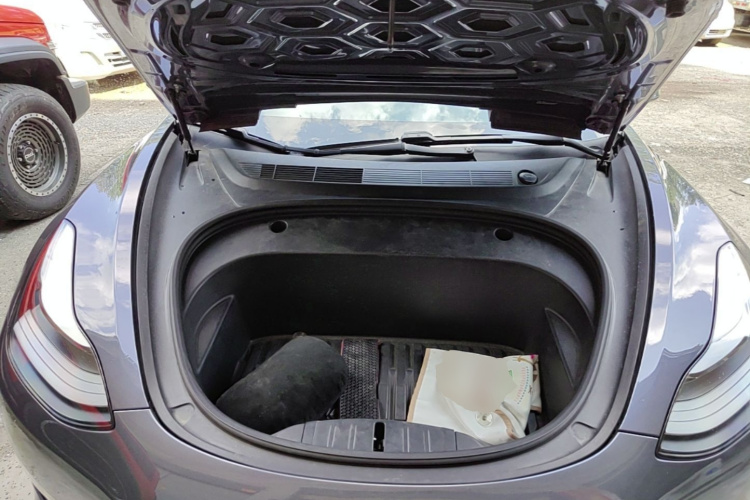 Tesla Model 3 2021 car image #20