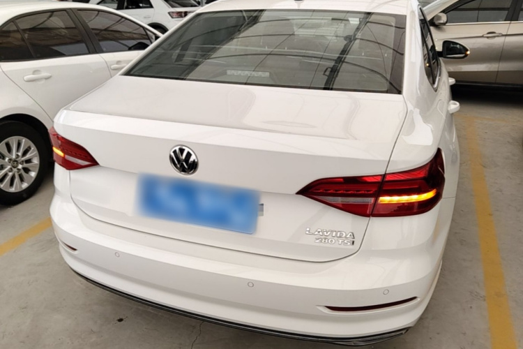 Volkswagen Lavida 2019 #6 Volkswagen Lavida 2019 car image #6