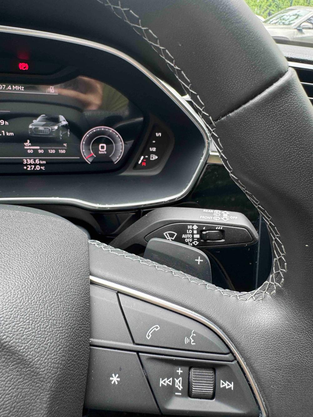 Audi Q3 2023 car image #20