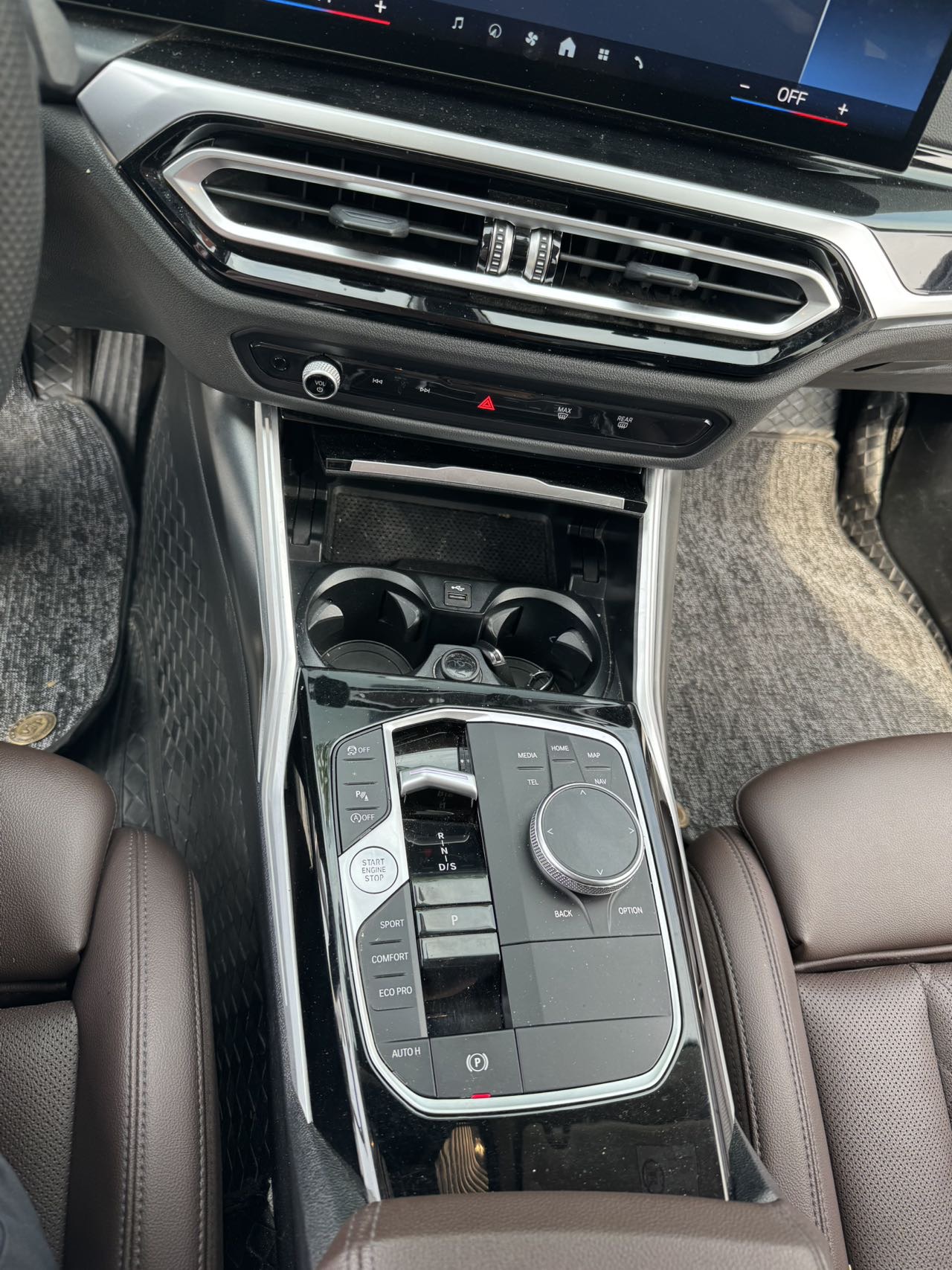 BMW 3 Series 2024 #2 BMW 3 Series 2024 صورة سيارة #2