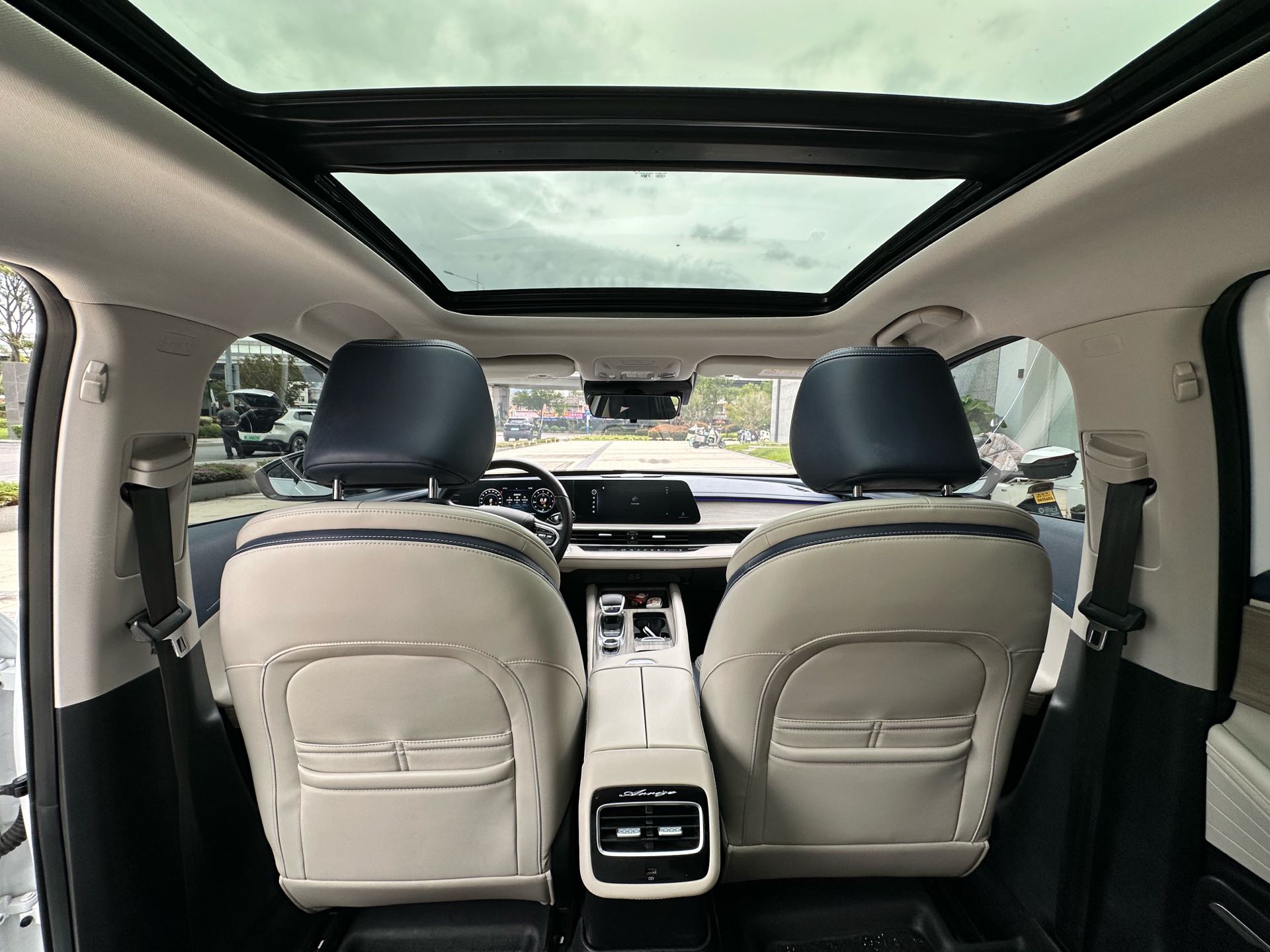 Chery Arrizo 8 2023 immagine di auto #2